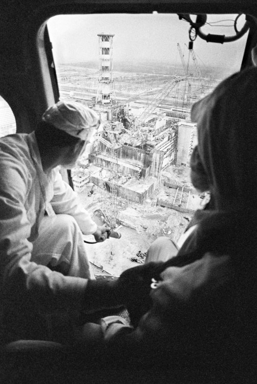 2 Замер уровня радиоактивного загрязнения над Чернобылськой АЭС.jpg