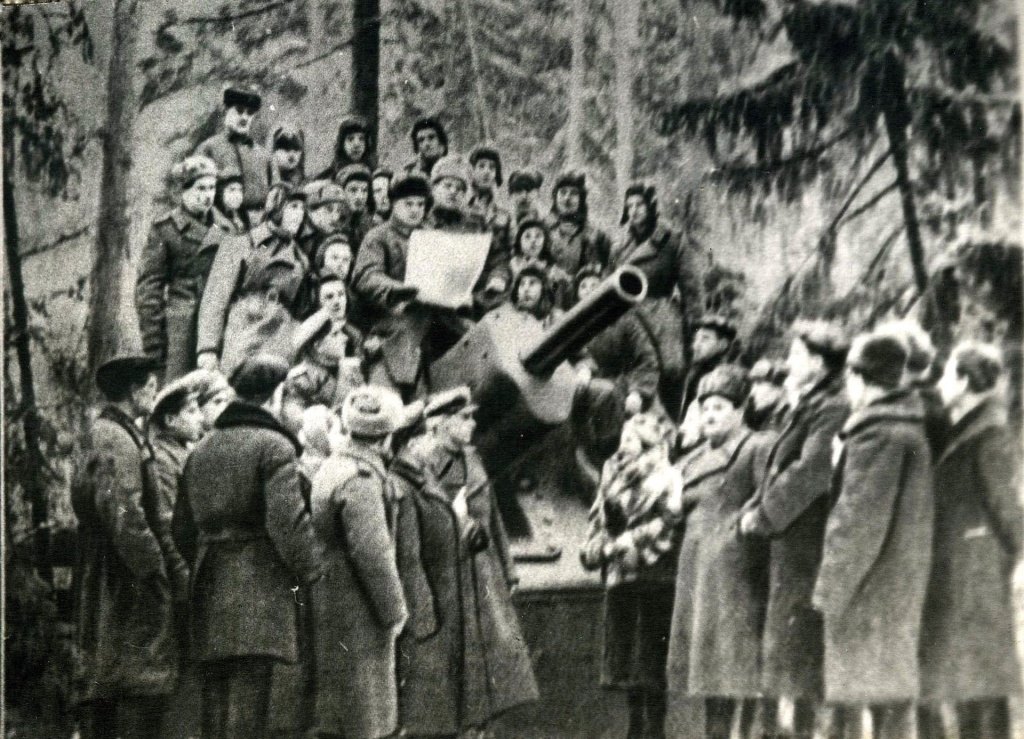 Митинг перед началом Курской битвы. Фото 1943 г.