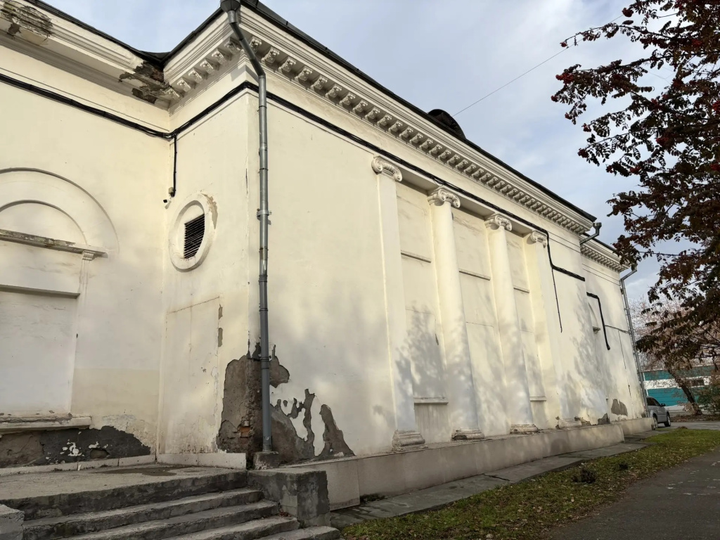 Рис. 11. восточный фасад.jpg Рис. 11. восточный фасад.jpg