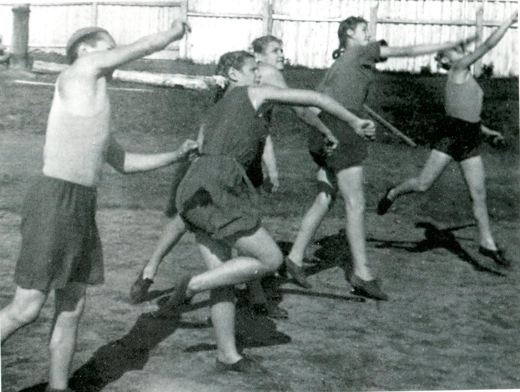 2-Метание-гранаты.jpg 2-Метание-гранаты.jpg