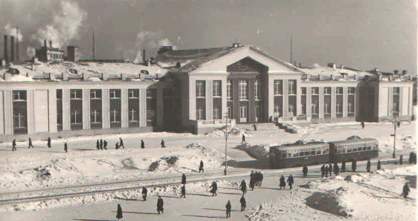 13.-Вокзал-станции-Нижний-Тагил.-1960-е-гг.png 13.-Вокзал-станции-Нижний-Тагил.-1960-е-гг.png