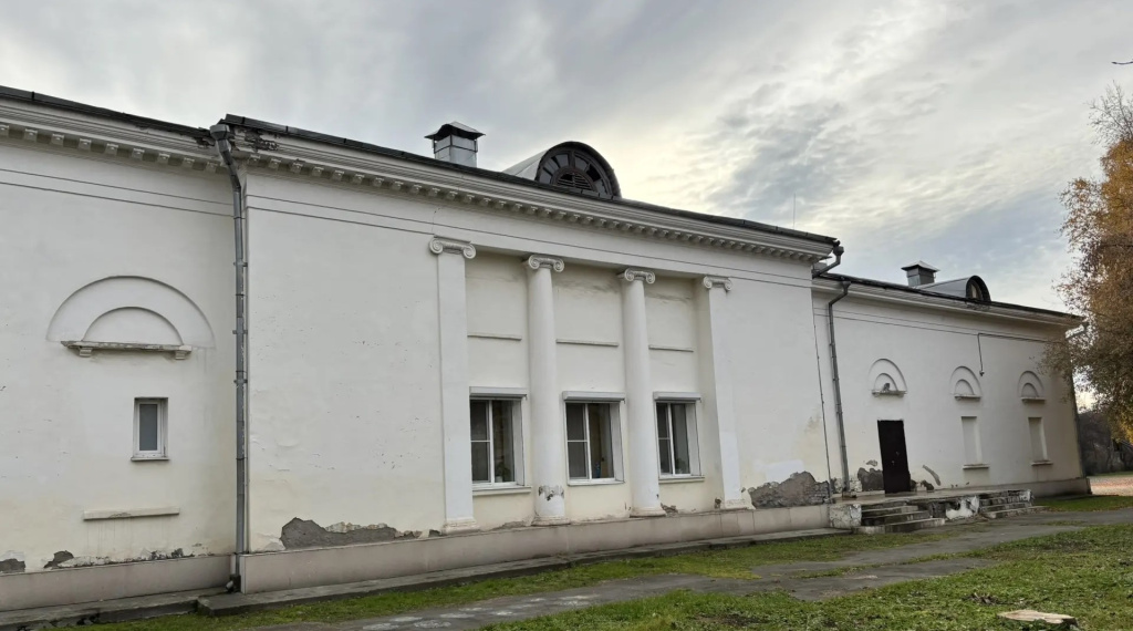 Рис. 9. западный фасад.jpg Рис. 9. западный фасад.jpg