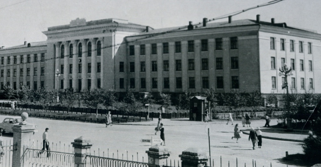 Рис.-4.-ТМ-6767,-ФТМ-1331-в.-Машиностроительный-техникум.-1967-г.jpg