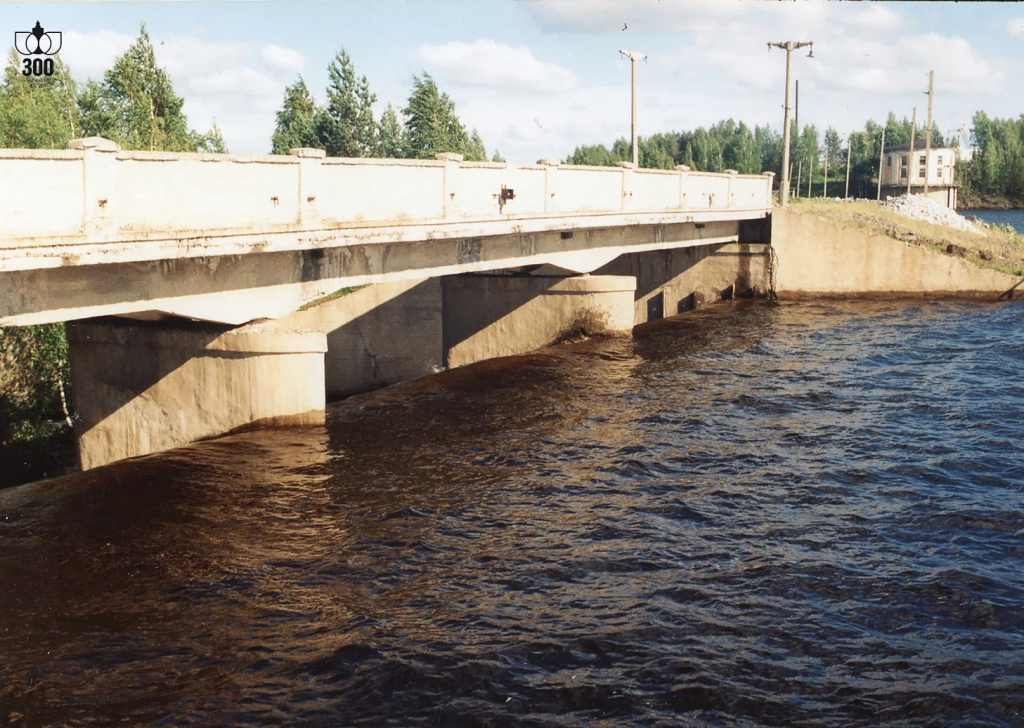 Верхне-Выйский пруд, плотина, 2000- е гг. Фото А.Л. Пичугина.