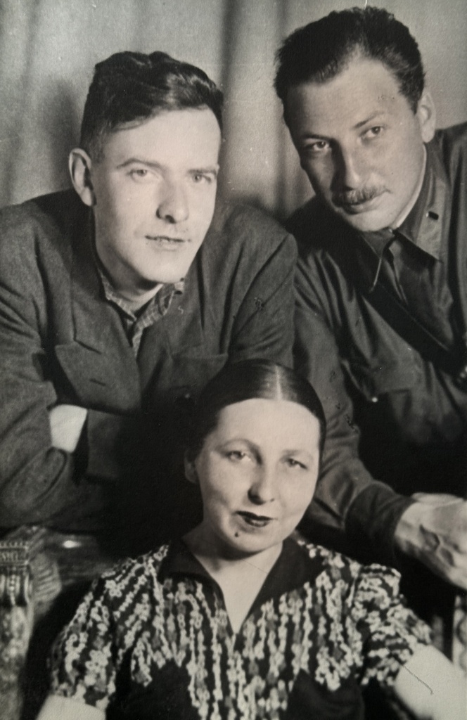 7. Л. Вилкомир С. Хайкин и А. Лыткина. 1941 г.jpg