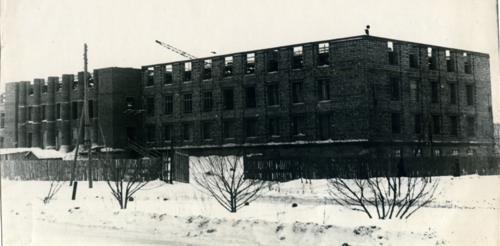 Рис. 2. ФНВ-5065. Строительство Машиностроительного техникума. 1955 г..jpg