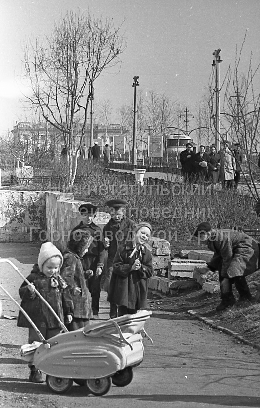4. Центр города, пр. Ленина. 1950–1960-е гг.jpg