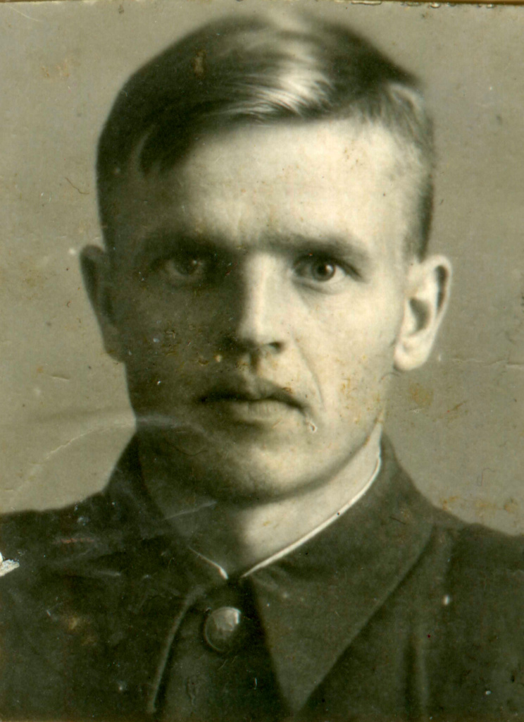 10-ФТМ-9692-ТМ-7602-4.-Коротков-С.И.-1945-г.jpg