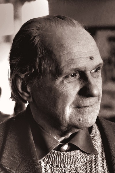 4. Михаил Павлович Крамской (1917-1999), скульптор, педагог, монументалист, оснаватель музея изобразительных искусств и худграфа в Н. Тагиле.jpg 4. Михаил Павлович Крамской (1917-1999), скульптор, педагог, монументалист, оснаватель музея изобразительных искусств и худграфа в Н. Тагиле.jpg