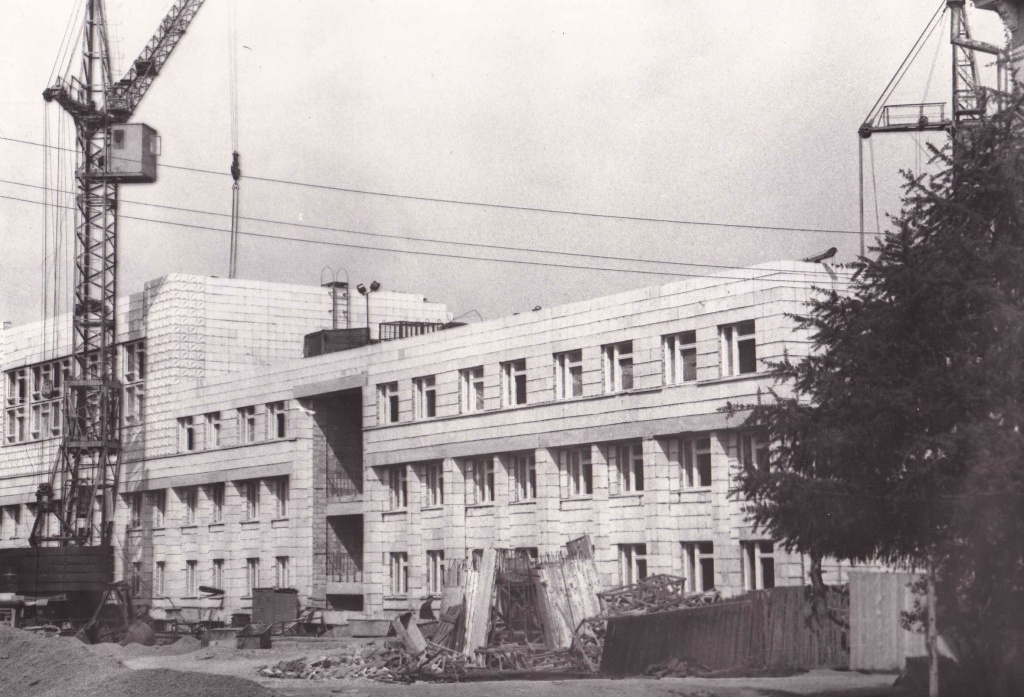 строительство нового корпуса училища 1981 г.jpg